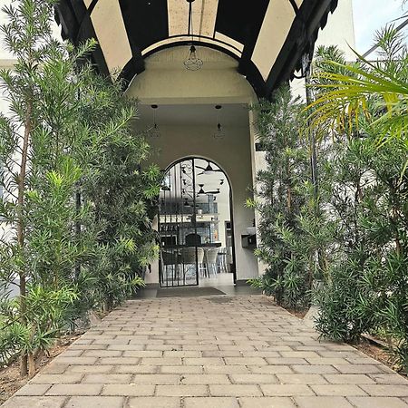 Hotel Oasis-Dream Holidays - La Petite France San Bernardino Bagian luar foto