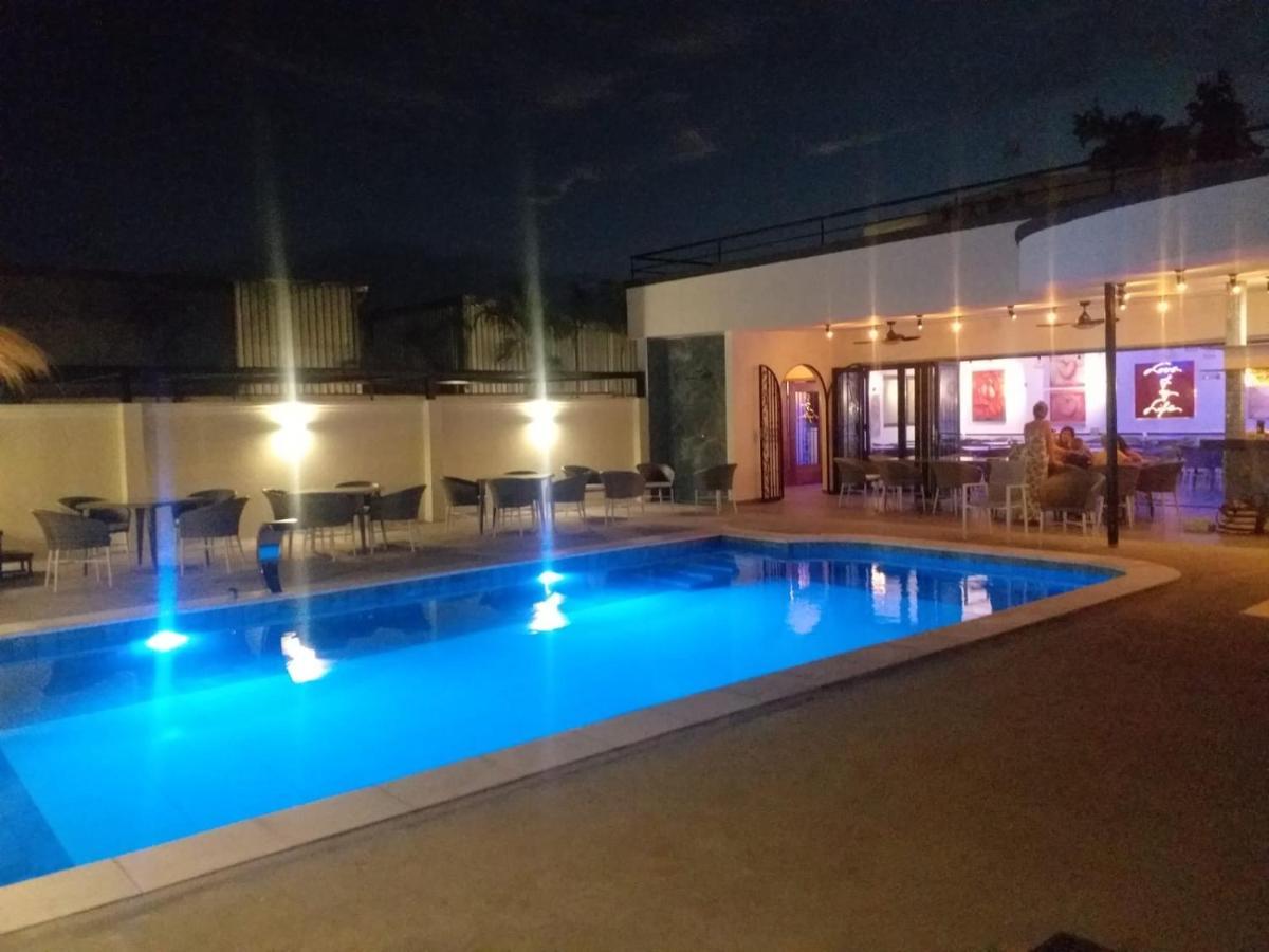Hotel Oasis-Dream Holidays - La Petite France San Bernardino Bagian luar foto