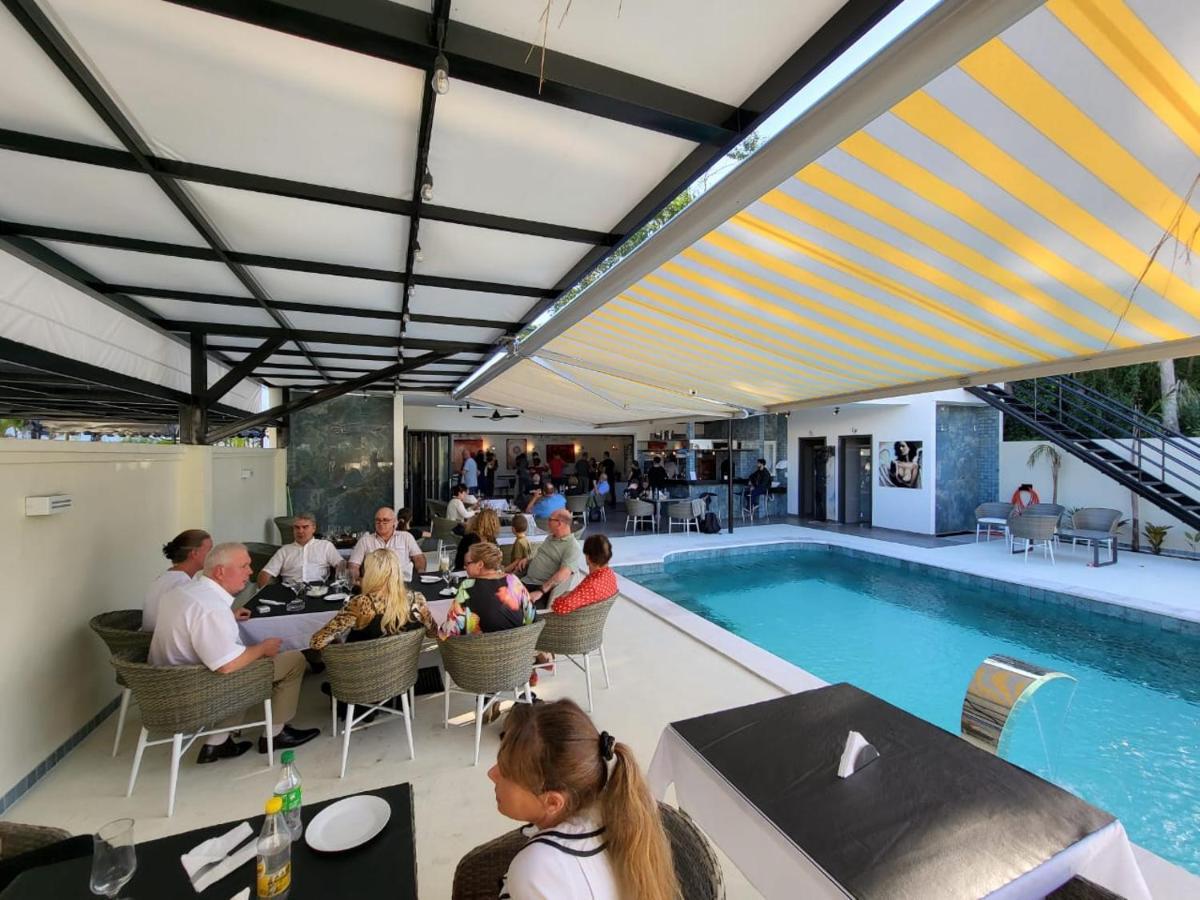 Hotel Oasis-Dream Holidays - La Petite France San Bernardino Bagian luar foto