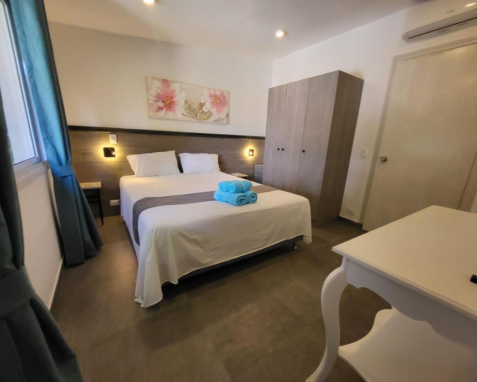 Hotel Oasis-Dream Holidays - La Petite France San Bernardino Bagian luar foto